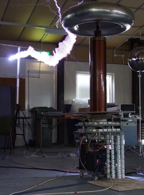 Phoenix tesla coil