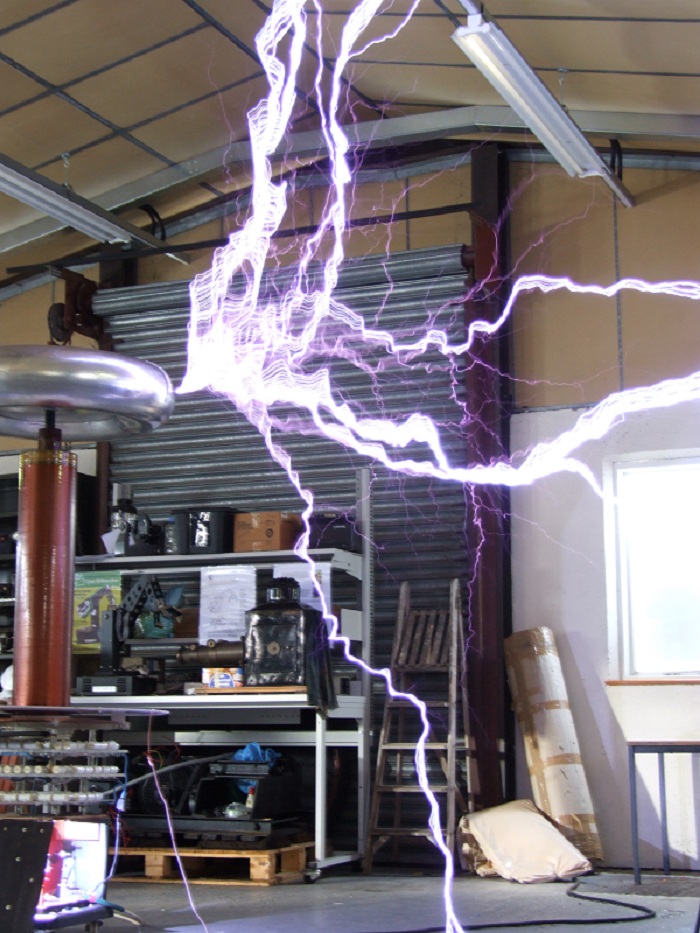 Phoenix tesla coil